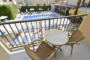 Hotel Amoros - Utsikt från rummet