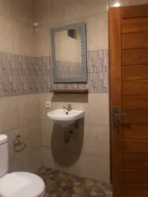 Cantika Guest House - Bathroom