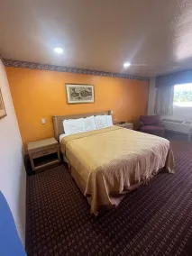 Rodeway Inn Memphis - Room