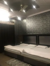 Hotel Pardesi,Har ki pauri Road Haridwar - Room