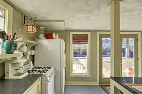 4 Mi to Dtwn! Fort Worth Cottage w/ Shared Pool - Interiör