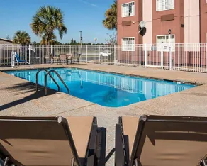 Econo Lodge Inn & Suites Natchitoches - Piscine