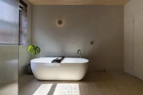 In The Brick Spa And Hotel - Bathroom