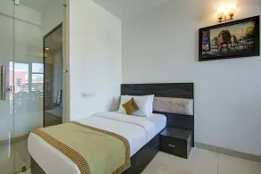 Hotel 91 Medanta - Camera