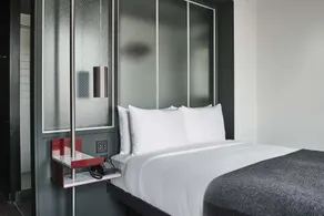 The Robey, Chicago, a Member of Design Hotels - Room