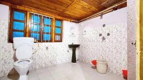 Jo'stel Heritage Nagbeli Resort - Bathroom