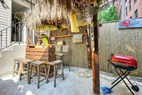 Quirky Baltimore Townhome ~ 2 Mi to Inner Harbor - Interior