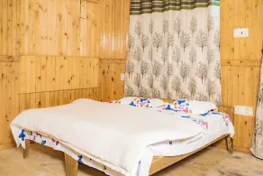 Forest Rest House Gahan - Chambre