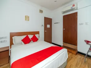 Switz Paradise Hotel - 5 minute walk to Centre Point and 10 minute walk to waterfront- - Chambre