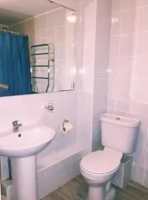 The Oasis Hotel - Baño