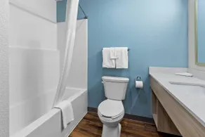 WoodSpring Suites St Peters-OFallon - Salle de bain