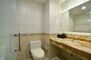 Hi-YES HOTEL TAOYUAN - Salle de bain