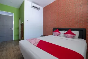 Collection O Bwalk Hotel Malang - Room