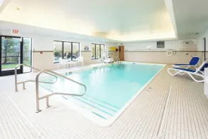 Holiday Inn Express Hotel & Suites Grand Blanc by IHG - Pool