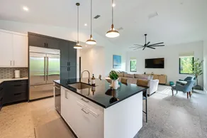 Contemporary Naples Home w/ Outdoor Kitchen & Pool - Innvendig
