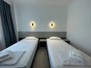 Ünlü Otel - Quarto