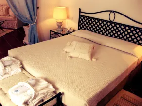 Hotel Monti Di Mola - Room