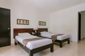 Legong Keraton Beach Hotel - Chambre