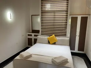 The Kingslayer Resort - Zimmer