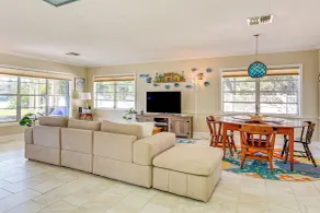 Dock + Lanai: Riverview Homosassa Escape! - Interior
