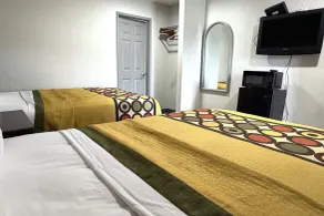 6 Rivers Motel Fortuna near Hwy 101 - Chambre