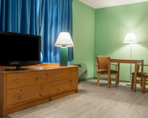 Econo Lodge South - Chambre