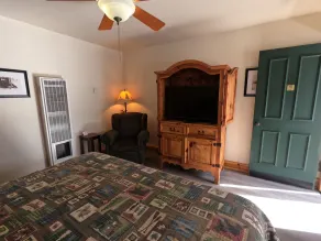 CREEKSIDE LODGE - Room
