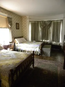 Victorian Charm Inn - Chambre