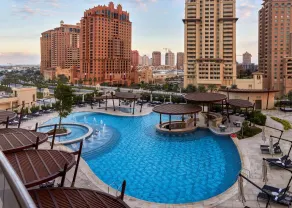 The Townhouses The Pearl - Pool