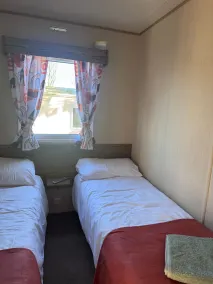 Cozy Caravan at Tower Lawn, Haggerston Castle Perfect Family Getaway - Rum