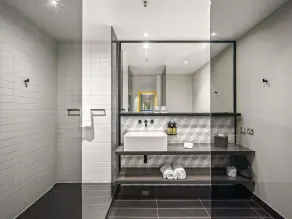Peppers Southern Cross Melbourne - Bathroom