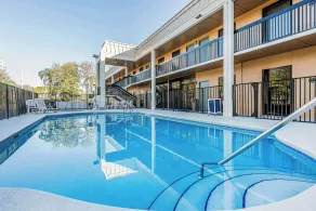Quality Inn Fort Pierce I-95 - Piscine