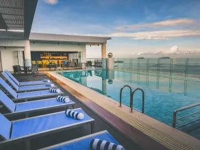 Mercure Kota Kinabalu City Centre - Piscine