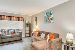 2 Mi to SC State & Claflin: Townhome w/ Patio! - Interiör