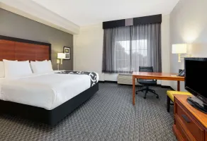 La Quinta by Wyndham Dallas North Central - Chambre