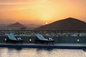 Ramada Encore by Wyndham Udaipur Roopnagar - Piscine