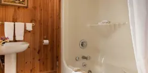Thorp House Inn & Cottages - Baño