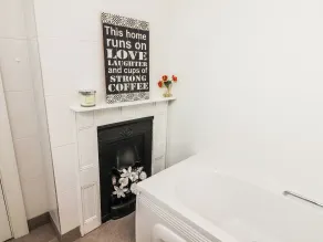 Meadow View - Bathroom