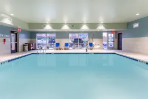 Holiday Inn Express & Suites - Florence - Cincinnati Airport by IHG - Piscine