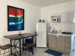 Casita Linda - Essbereich im Zimmer