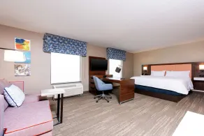 Hampton Inn & Suites Marshalltown - Room