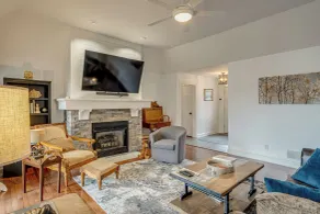 Canoe, Swim & Hike: Lakefront Brandenburg Home! - Innenbereich