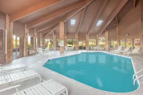 Baymont by Wyndham Port Huron - Piscina
