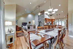 2 Mi to Elk Mountain: Secluded Union Dale Home! - Interior