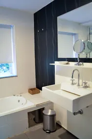 Tailor Made Hotel - Baño