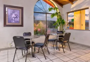 Red River Inn - Lobby