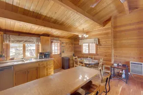 Pine Mountain Club Cabin Rental w/ Pool Access! - Interiør
