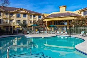 La Quinta by Wyndham Macon - Piscine