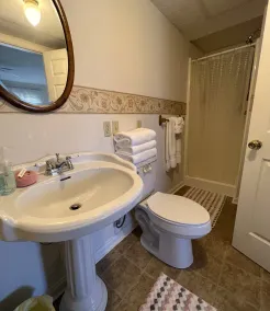 Rocky Hill Inn - Bad