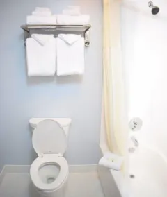 Quality Inn & Suites Middletown - Newport - Salle de bain